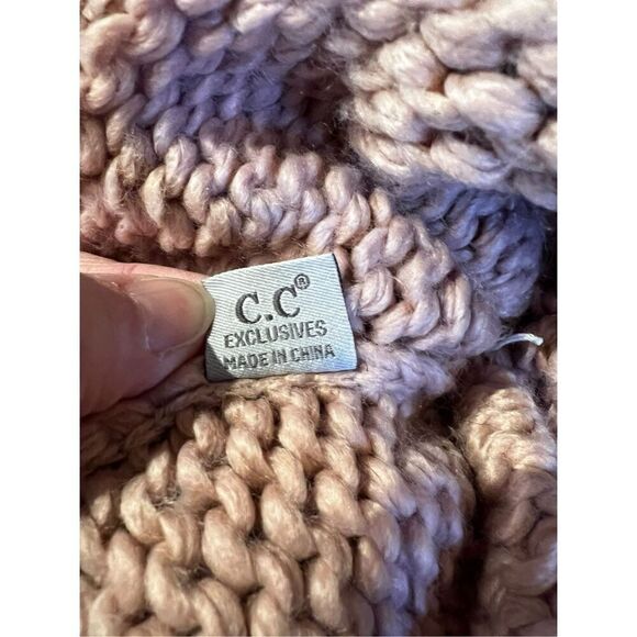 C. C. Exclusives Womens OS Knitted Tobaggan Pom Pom & Glove Set Pink Gold - Picture 6 of 7